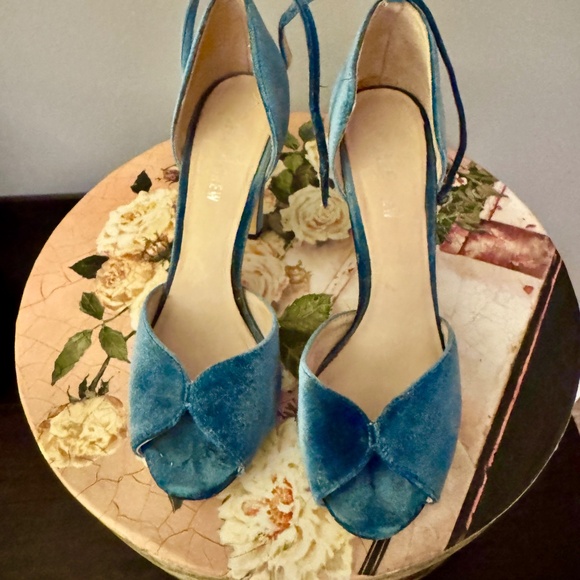 Chelsea Crew Lola Blue Velvet shoes  size 8 1/2 - Picture 6 of 9